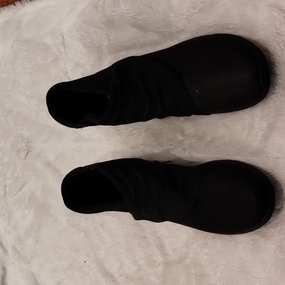 Cloudsteppers By Clarks Womens Black Ankle Boots Size 9 Cushion Bootie - Picture 5 of 13